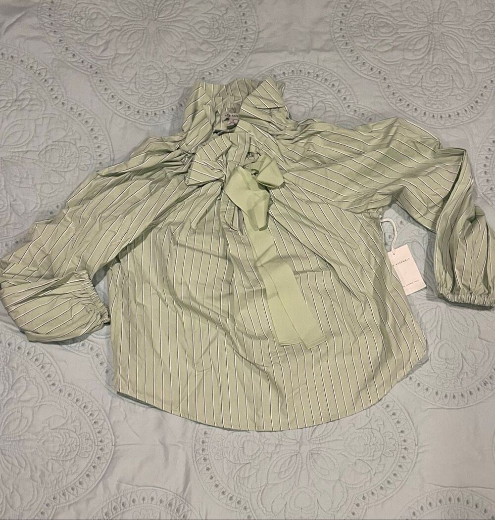 Free Assembly Green Small 4/6 Blouse New